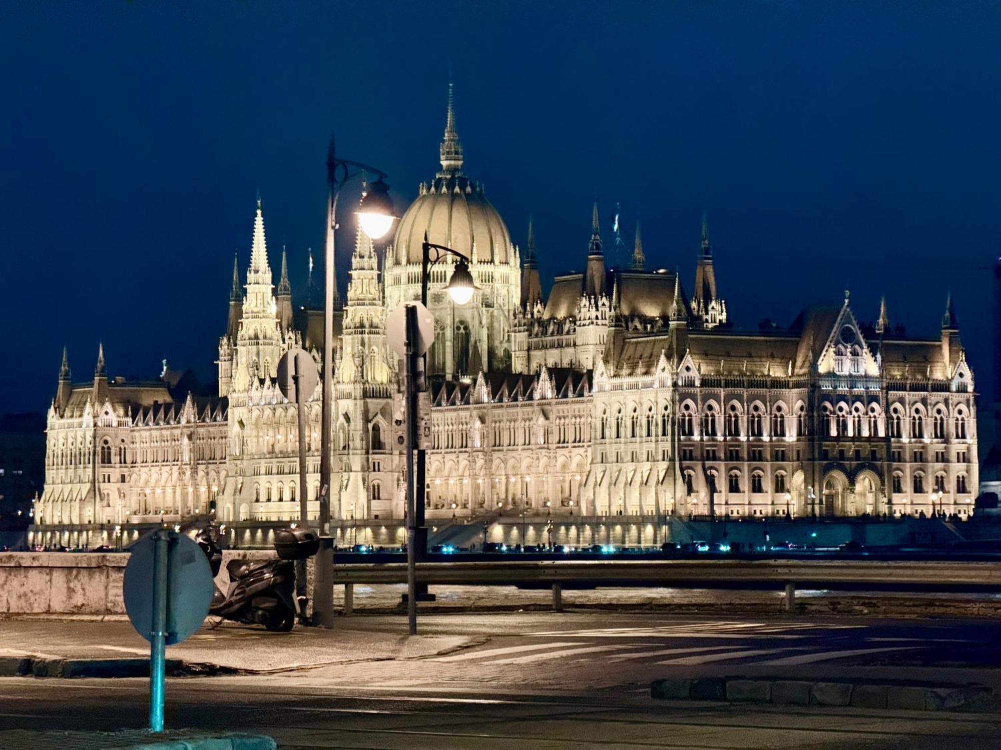 A96 Apartamento Budapeste Exterior foto